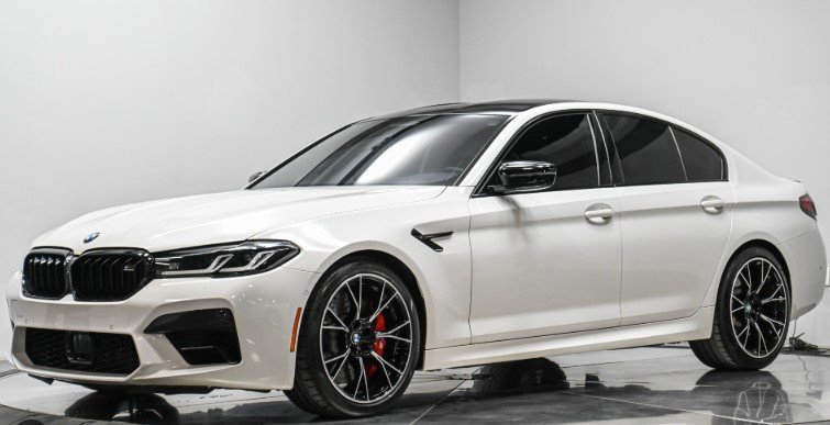 2022 BMW M5 Sedan