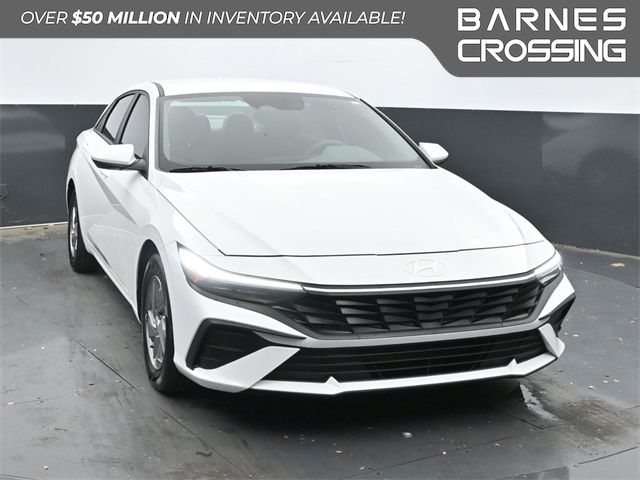 2024 Hyundai Elantra SE