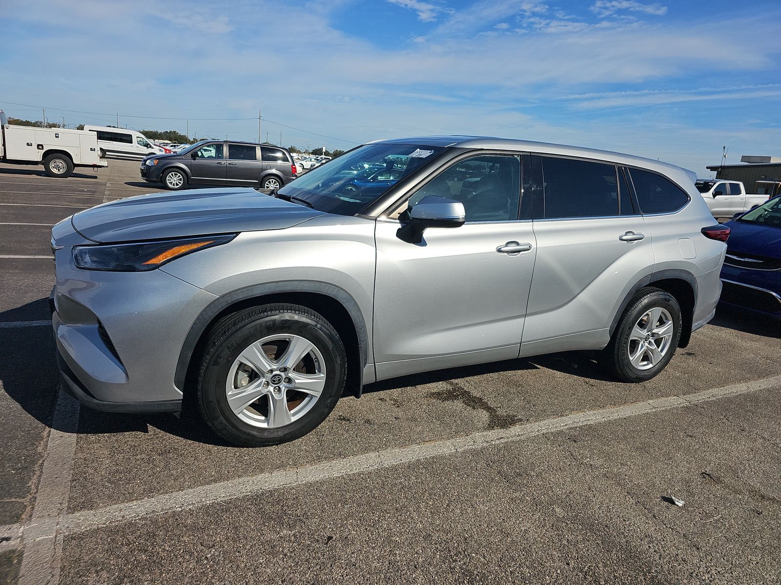 2022 Toyota Highlander LE