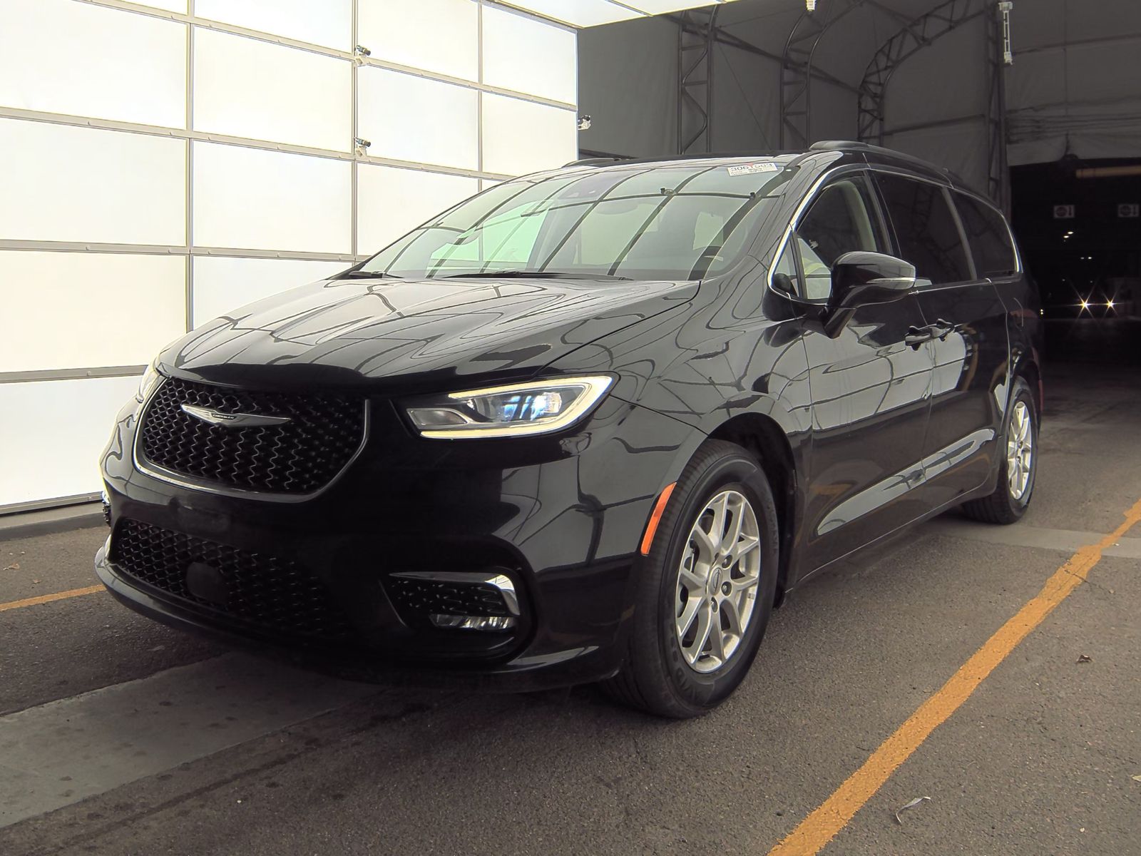 2022 Chrysler Pacifica Touring L 121.6