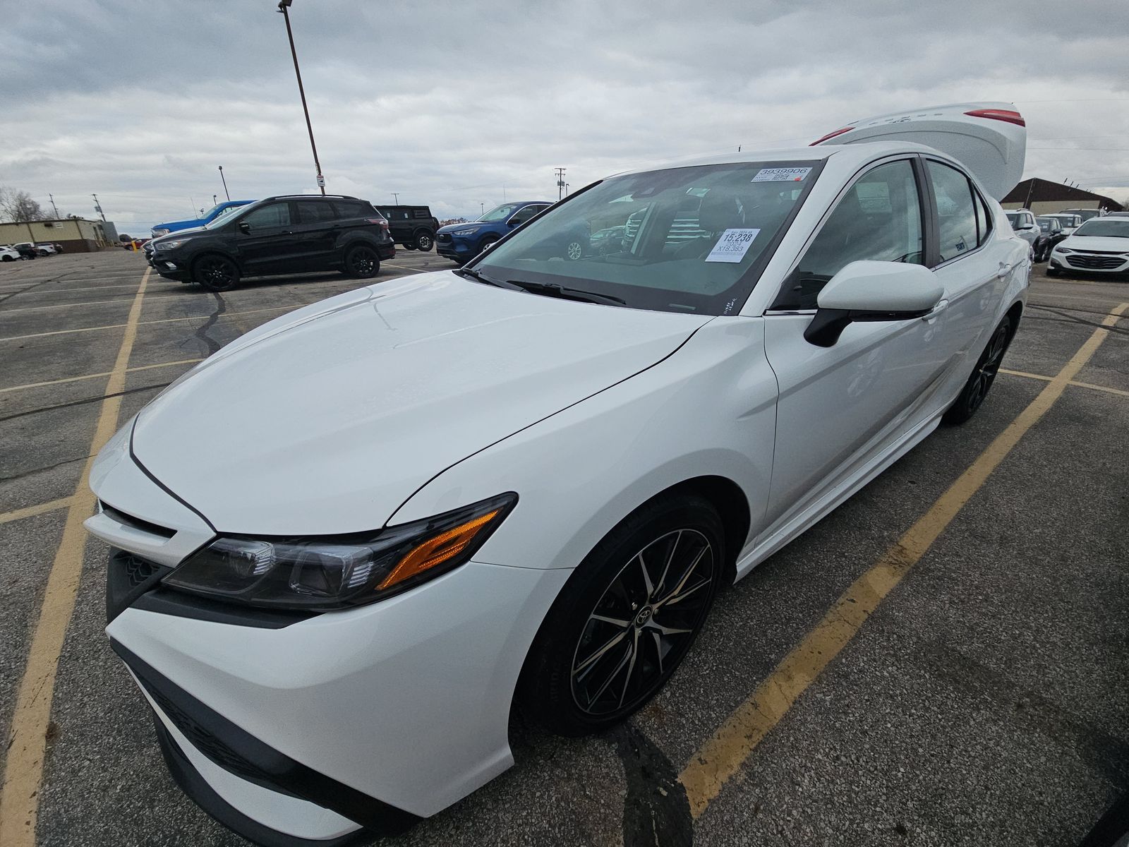 2024 Toyota Camry SE