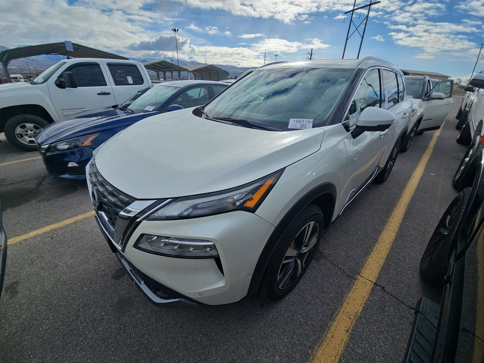 2023 Nissan Rogue SL