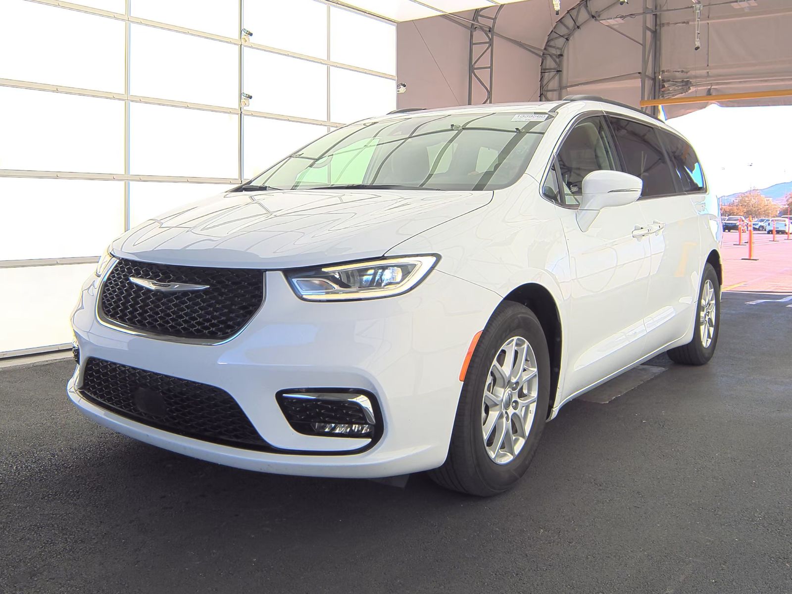 2022 Chrysler Pacifica Touring L 121.6