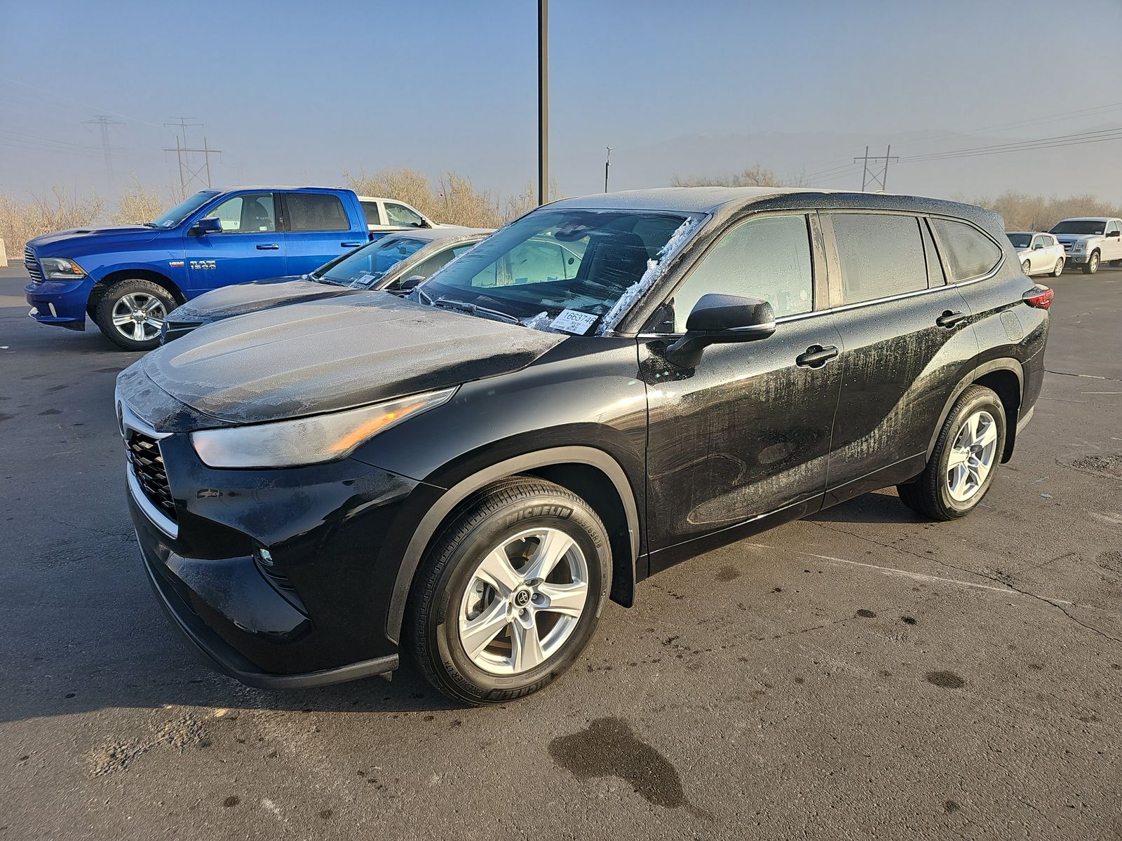 2024 Toyota Highlander LE
