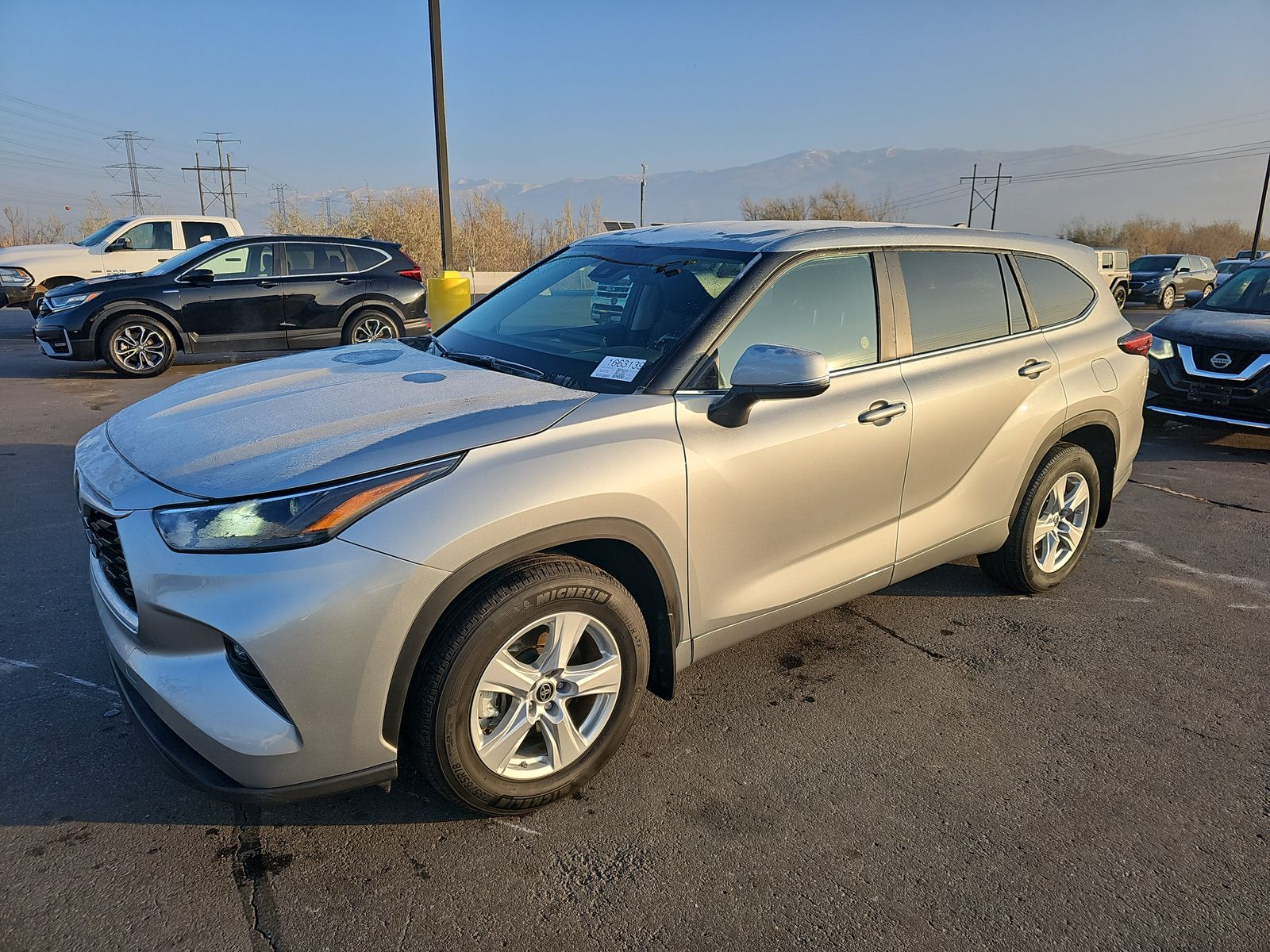 2024 Toyota Highlander LE