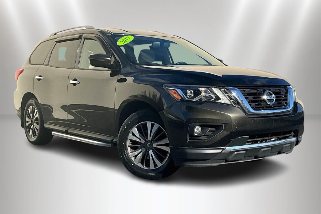2017 Nissan Pathfinder SV