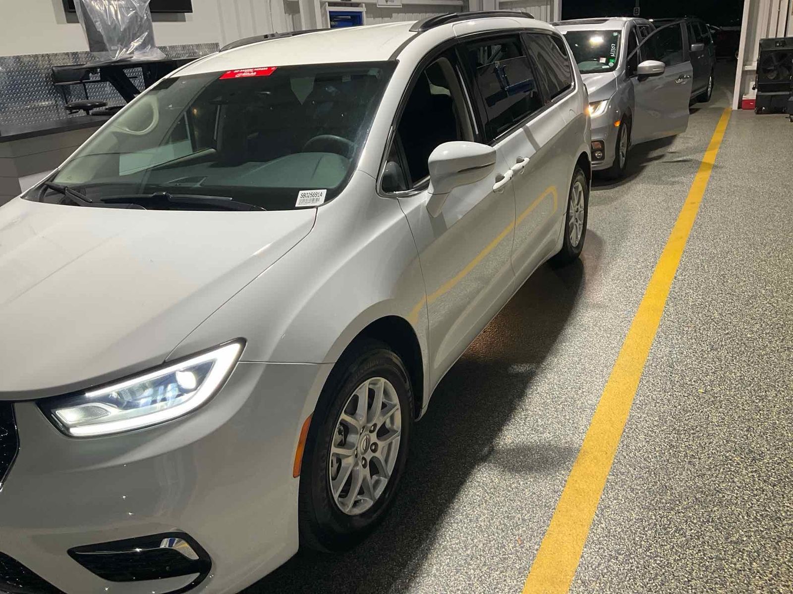 2022 Chrysler Pacifica Touring L 121.6