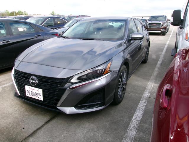 2023 Nissan Altima SV