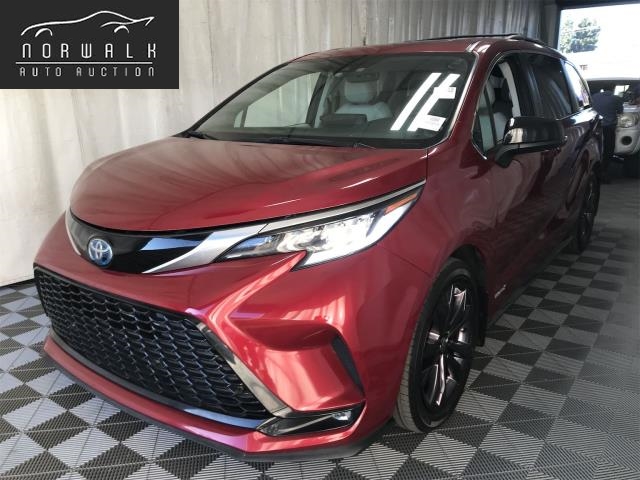2021 Toyota Sienna XSE 7-Passenger 120.5