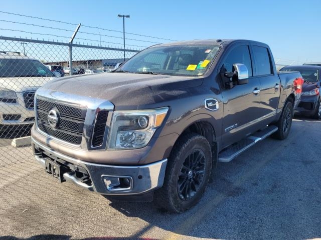 2017 Nissan TITAN SL Crew Cab Extra Short Bed