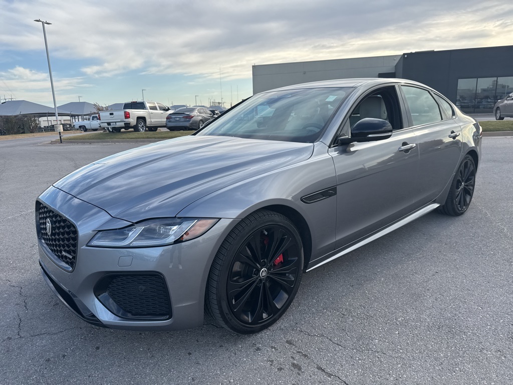 2024 Jaguar XF R-Dynamic SE