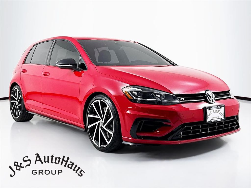 2018 Volkswagen Golf R Hatchback w/DCC & Navigation