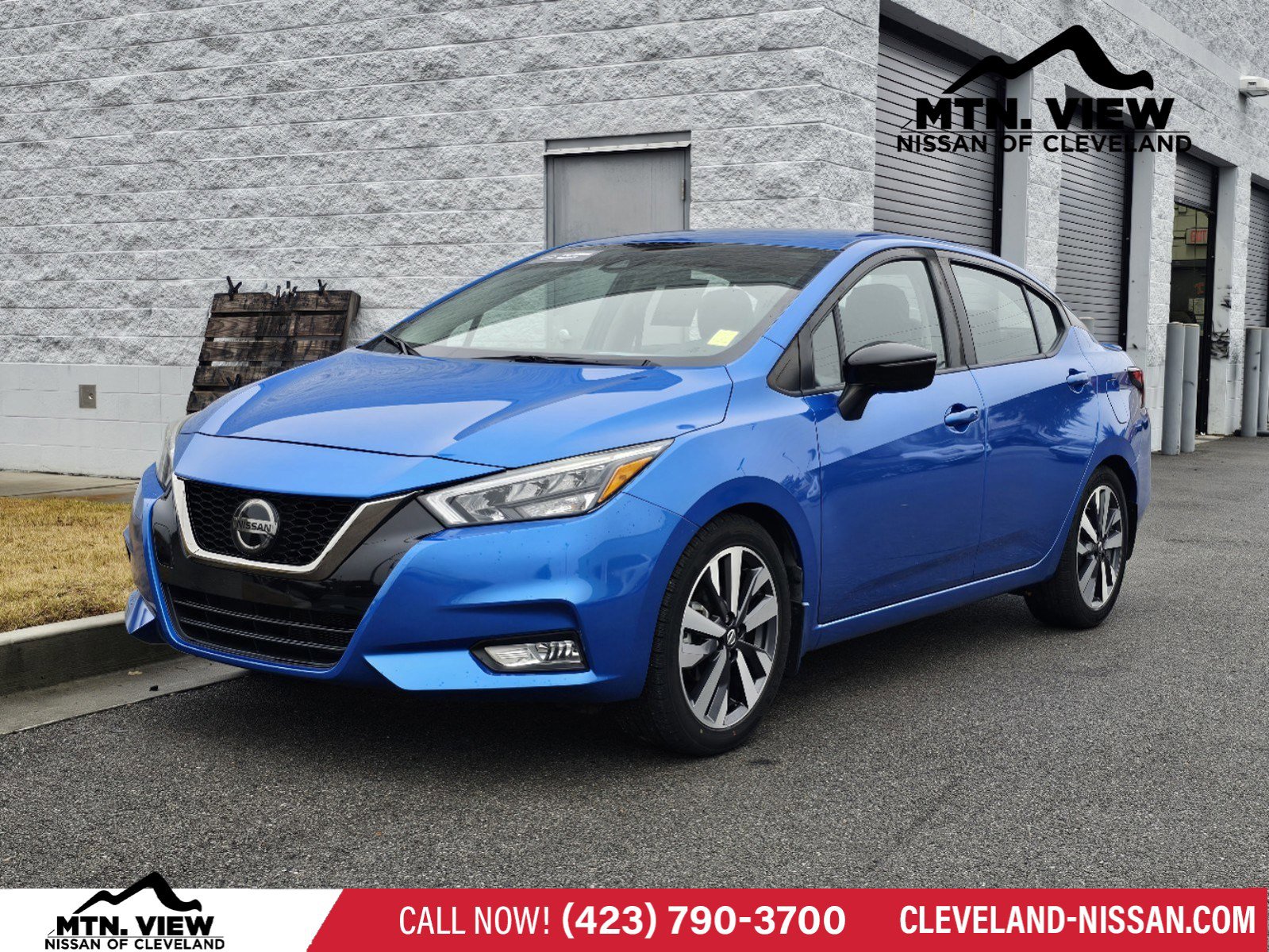 2020 Nissan Versa SR