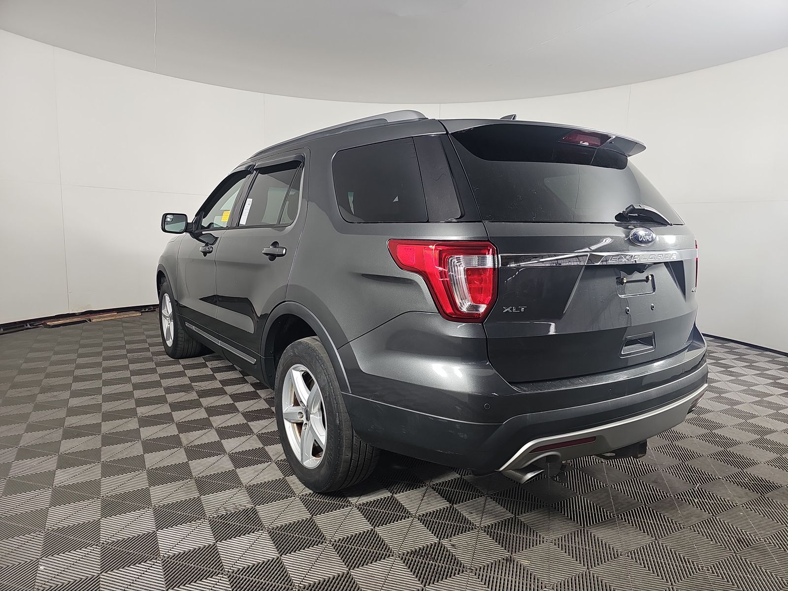 2016 Ford Explorer XLT AWD