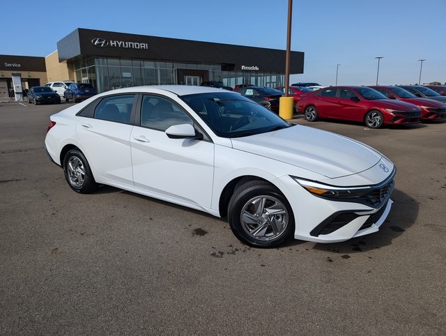 2025 Hyundai Elantra SE