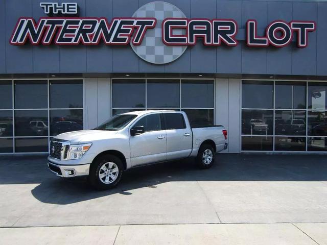 2018 Nissan TITAN SV Crew Cab Extra Short Bed