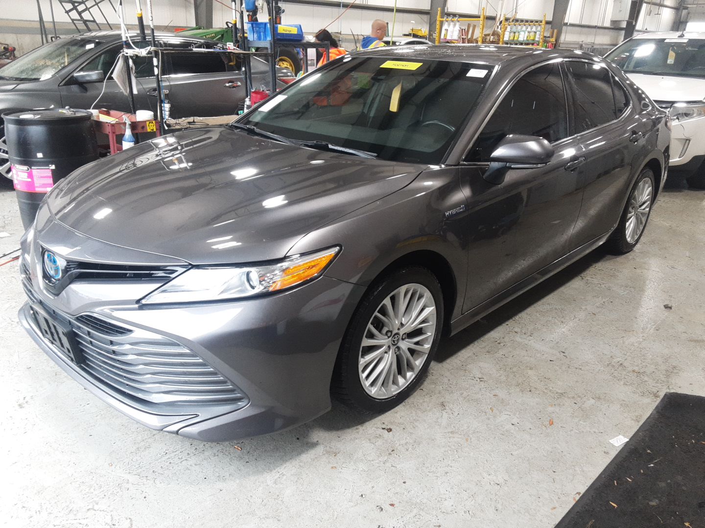2020 Toyota Camry Hybrid XLE