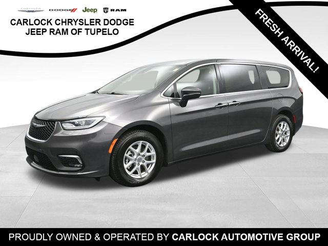 2023 Chrysler Pacifica Touring L 121.6