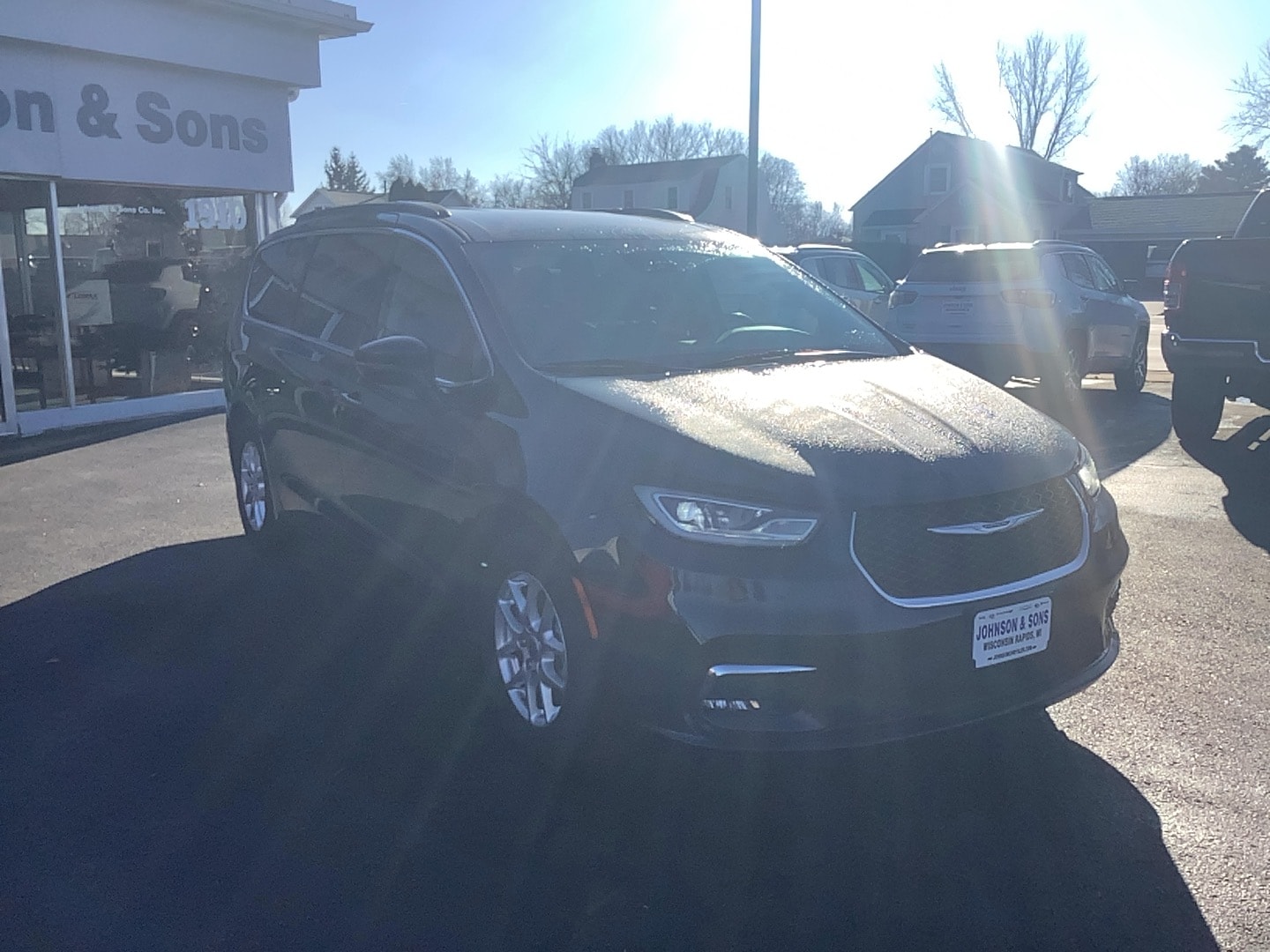 2022 Chrysler Pacifica Touring L 121.6