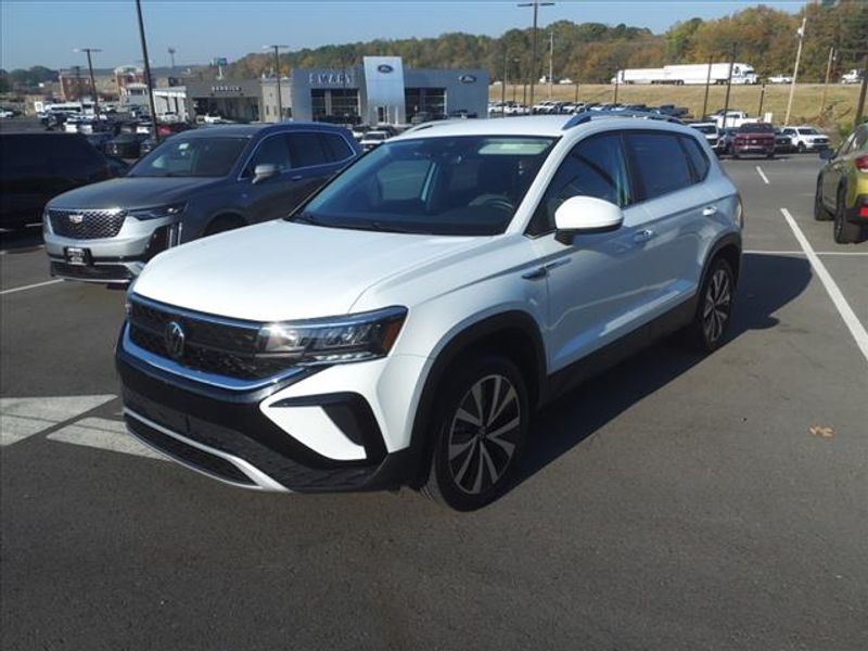 2023 Volkswagen Taos SE