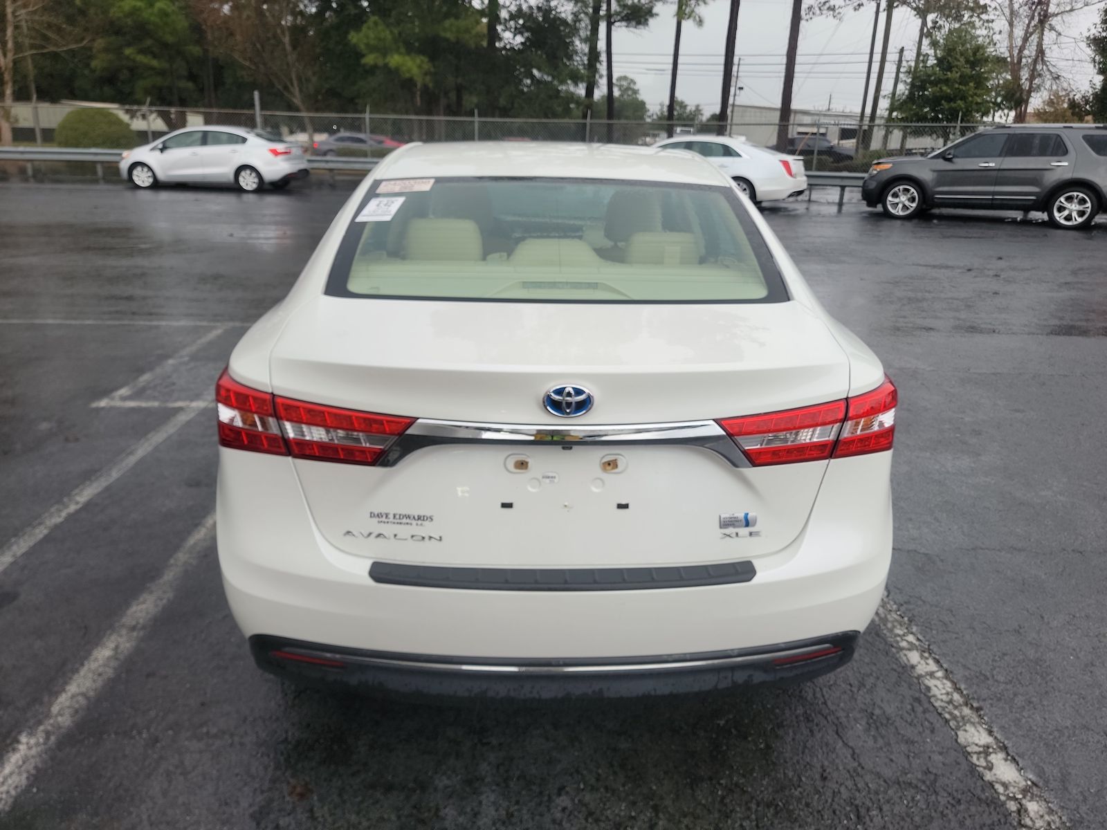 2014 Toyota Avalon Hybrid XLE Premium FWD