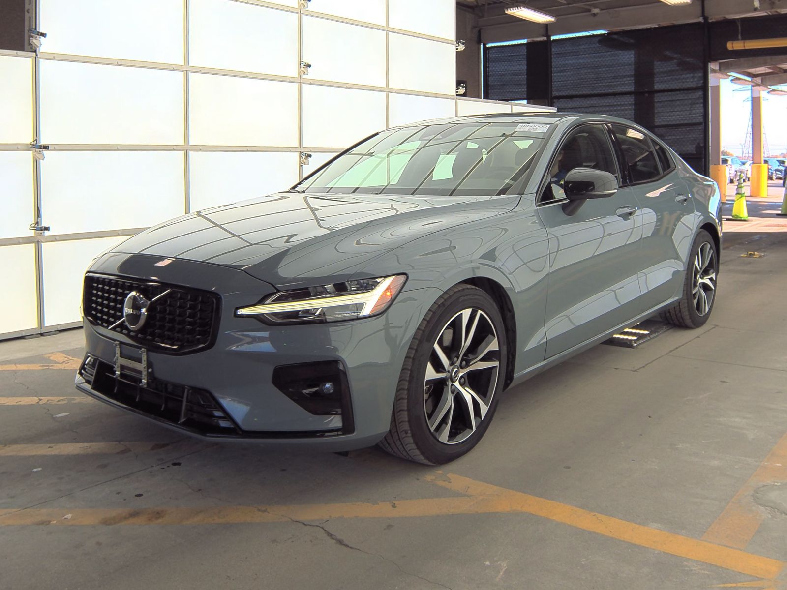 2024 Volvo S60 B5 Core Dark
