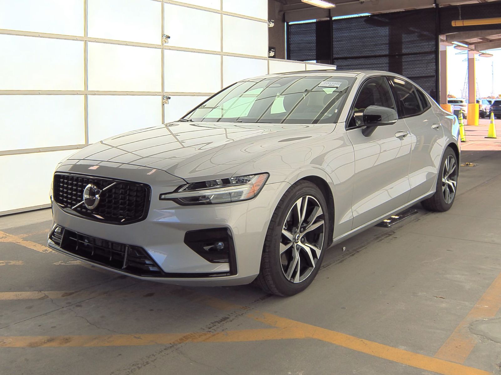 2024 Volvo S60 B5 Core Dark