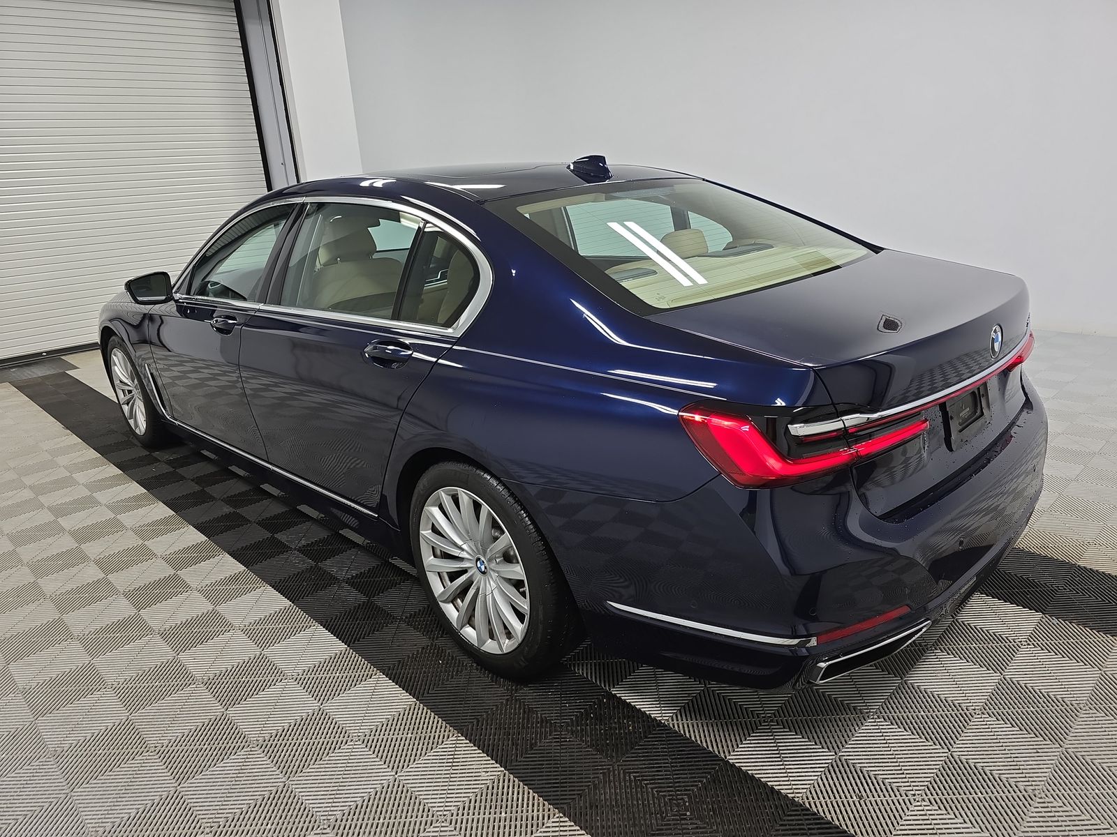 2020 BMW 7 Series 740i RWD