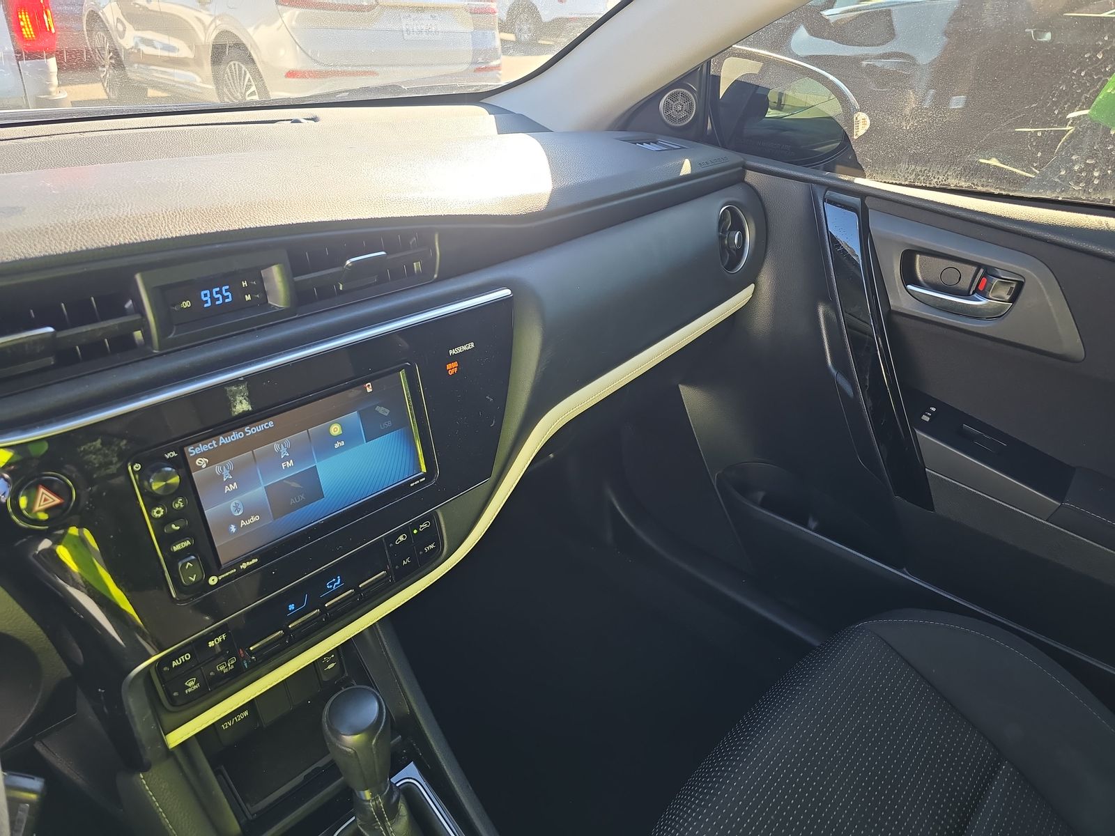 2017 Toyota Corolla iM Base FWD