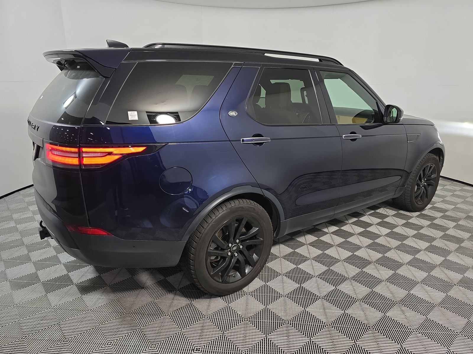 2020 Land Rover Discovery HSE Luxury AWD