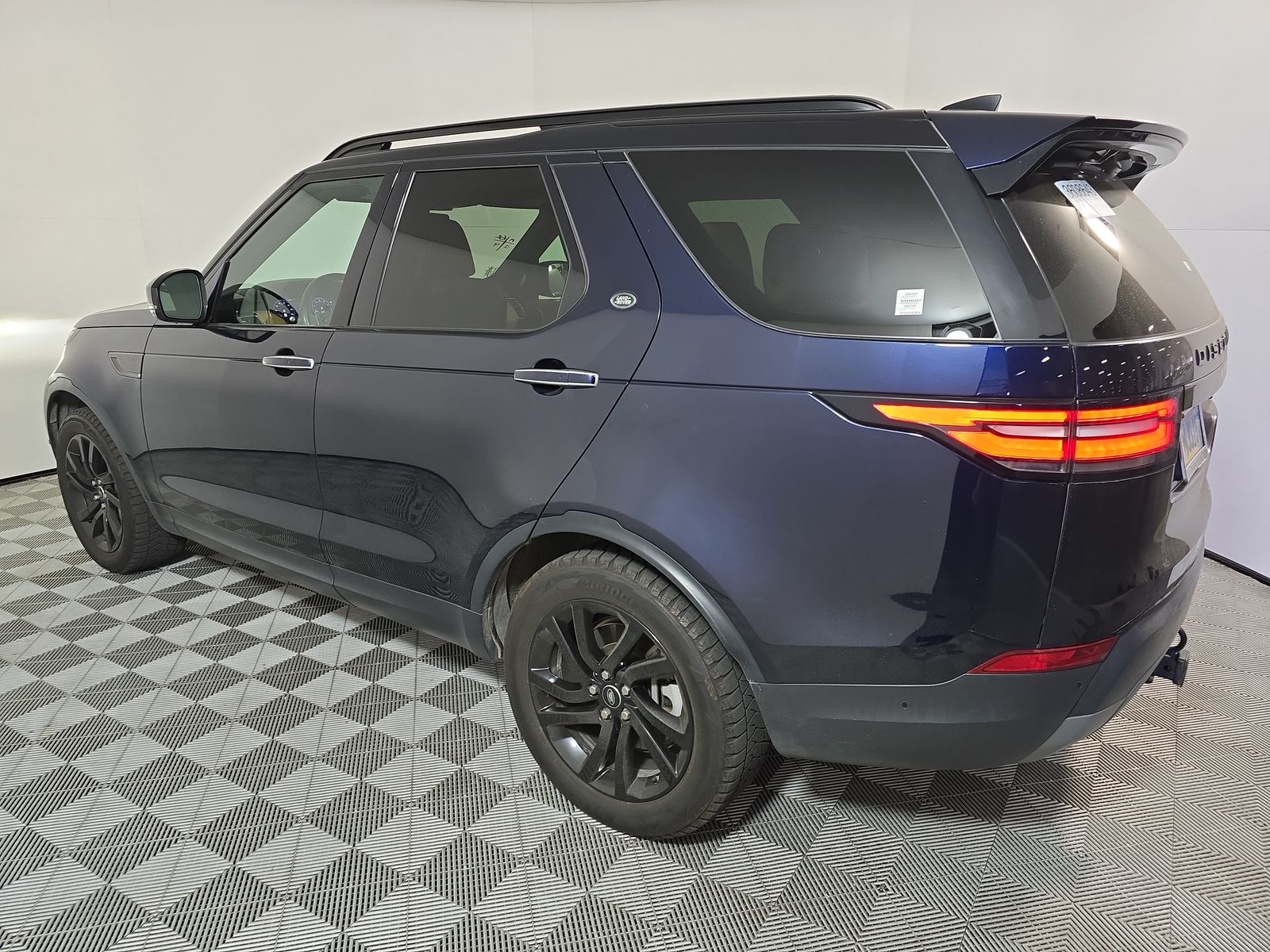 2020 Land Rover Discovery HSE Luxury AWD