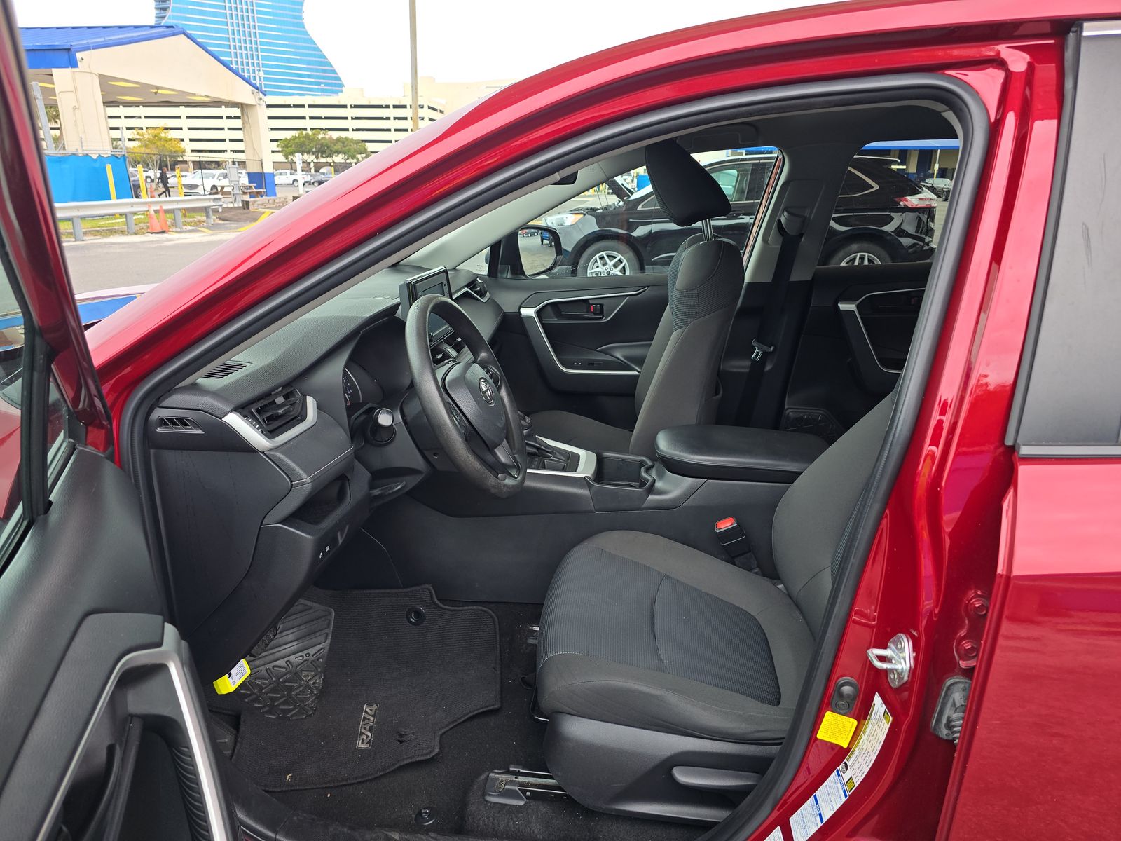 2022 Toyota RAV4 LE AWD
