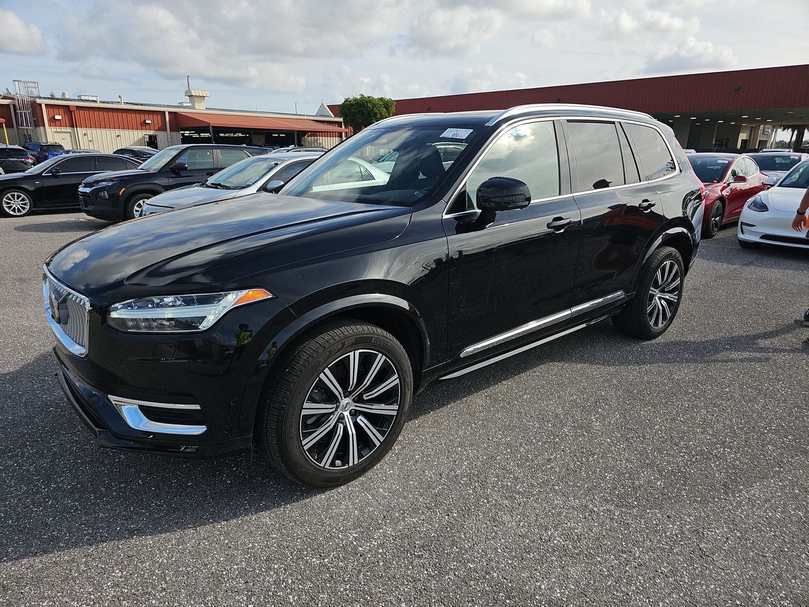 2024 Volvo XC90 B6 Plus Bright Theme 7-Passenger
