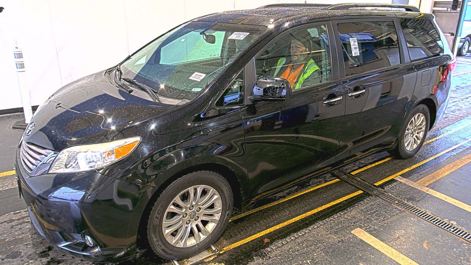 2016 Toyota Sienna XLE Premium FWD