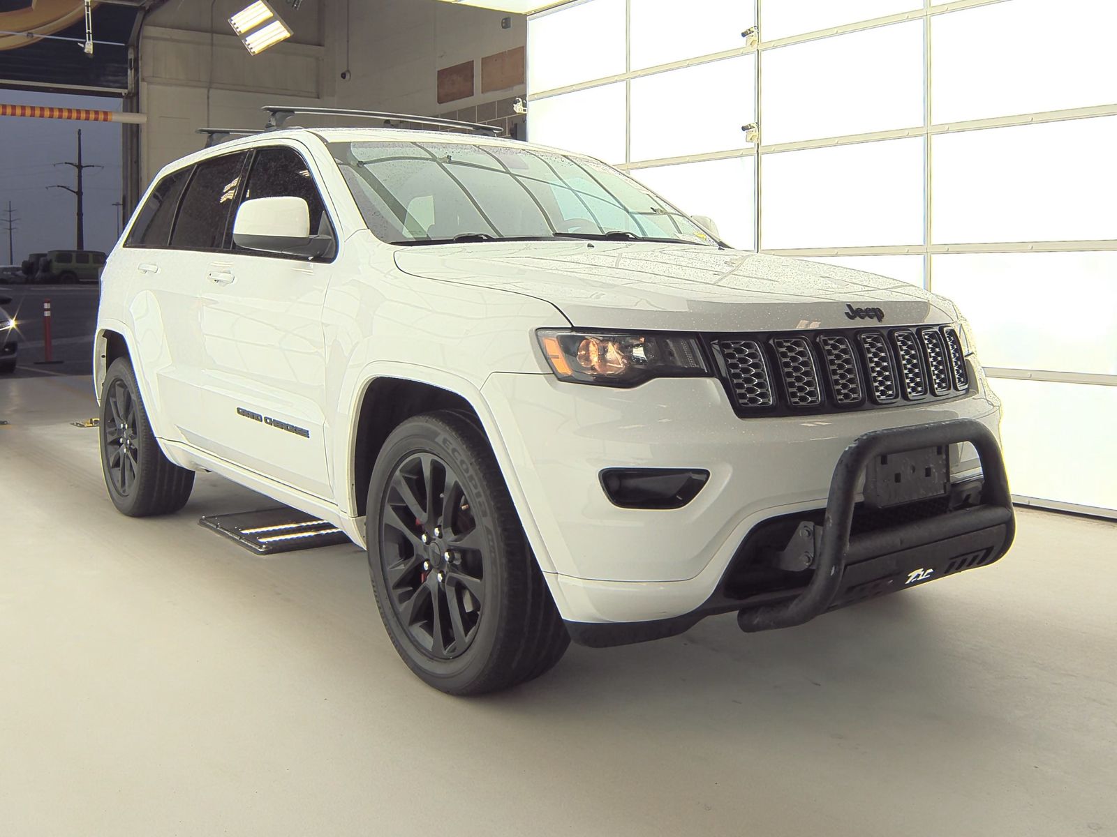 2018 Jeep Grand Cherokee Laredo Altitude Edition AWD