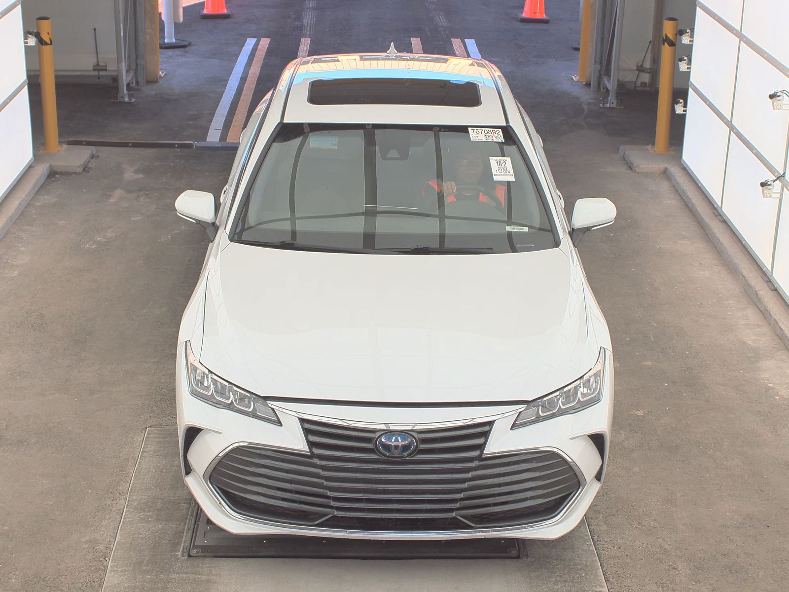 2020 Toyota Avalon Hybrid XLE FWD