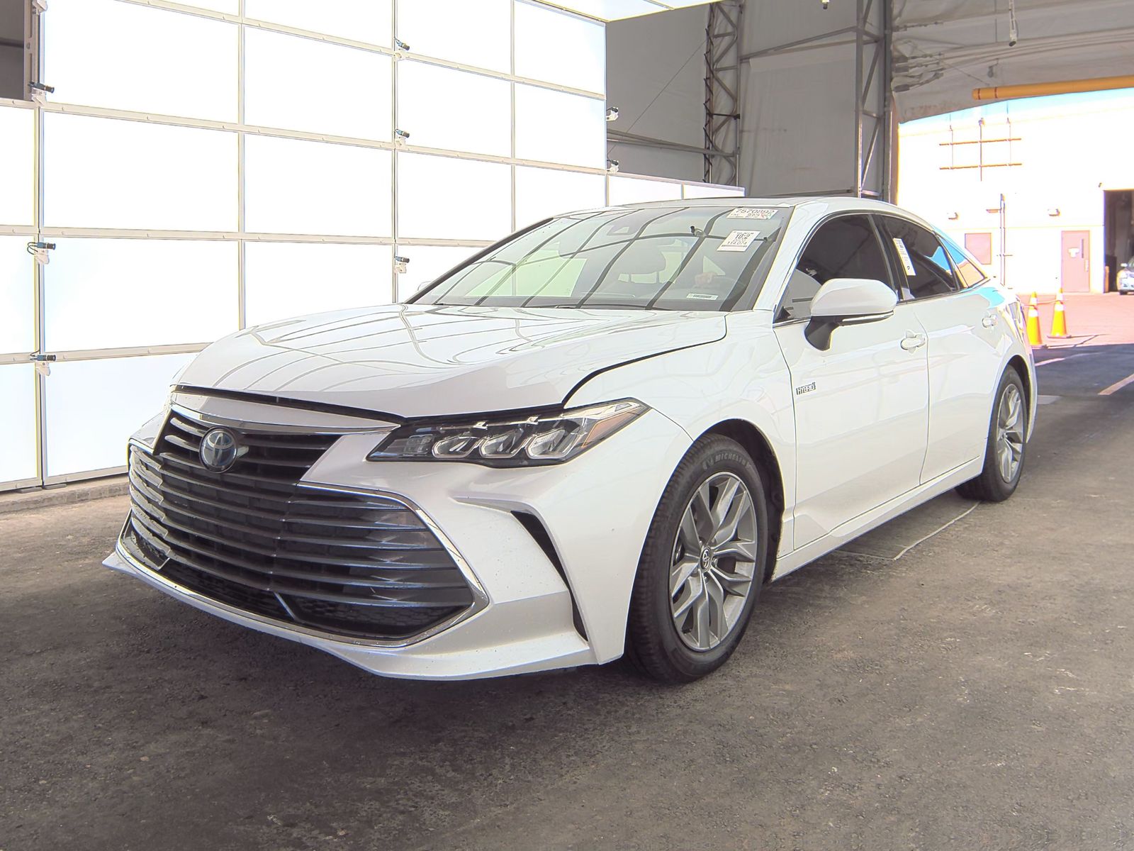 2020 Toyota Avalon Hybrid XLE FWD