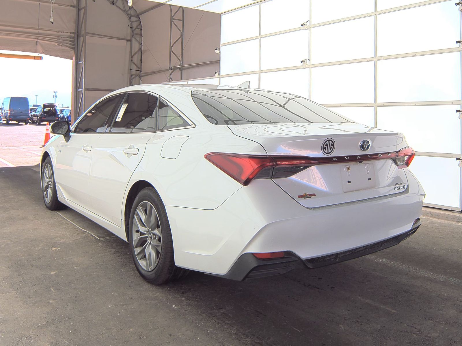 2020 Toyota Avalon Hybrid XLE FWD