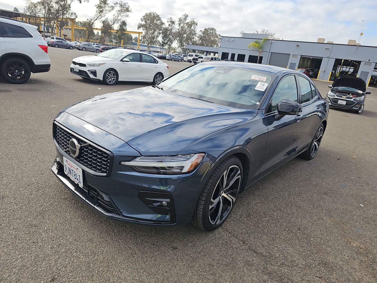2024 Volvo S60 B5 Core Dark