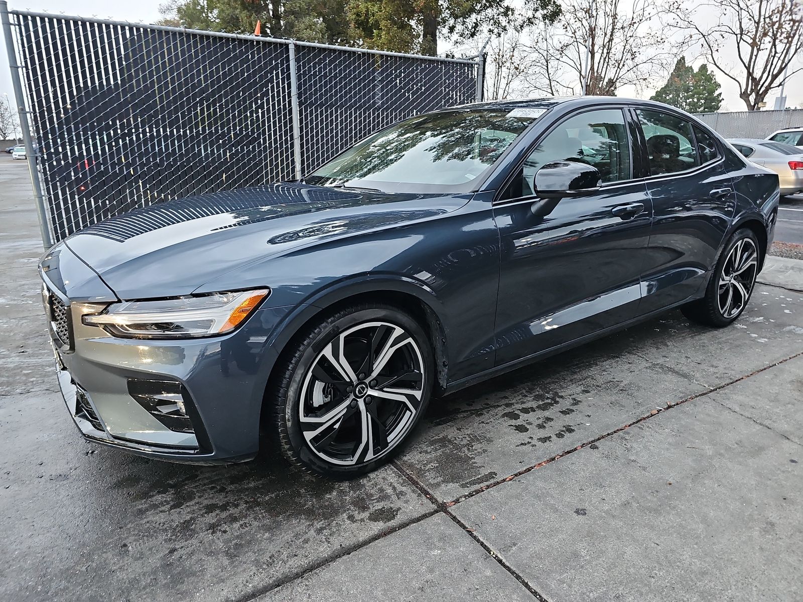 2024 Volvo S60 B5 Core Dark