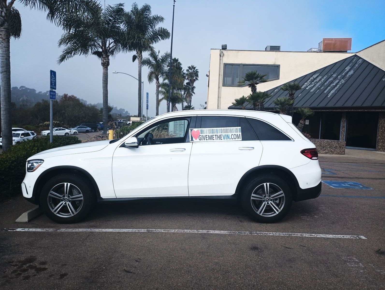 2021 Mercedes-Benz GLC 300