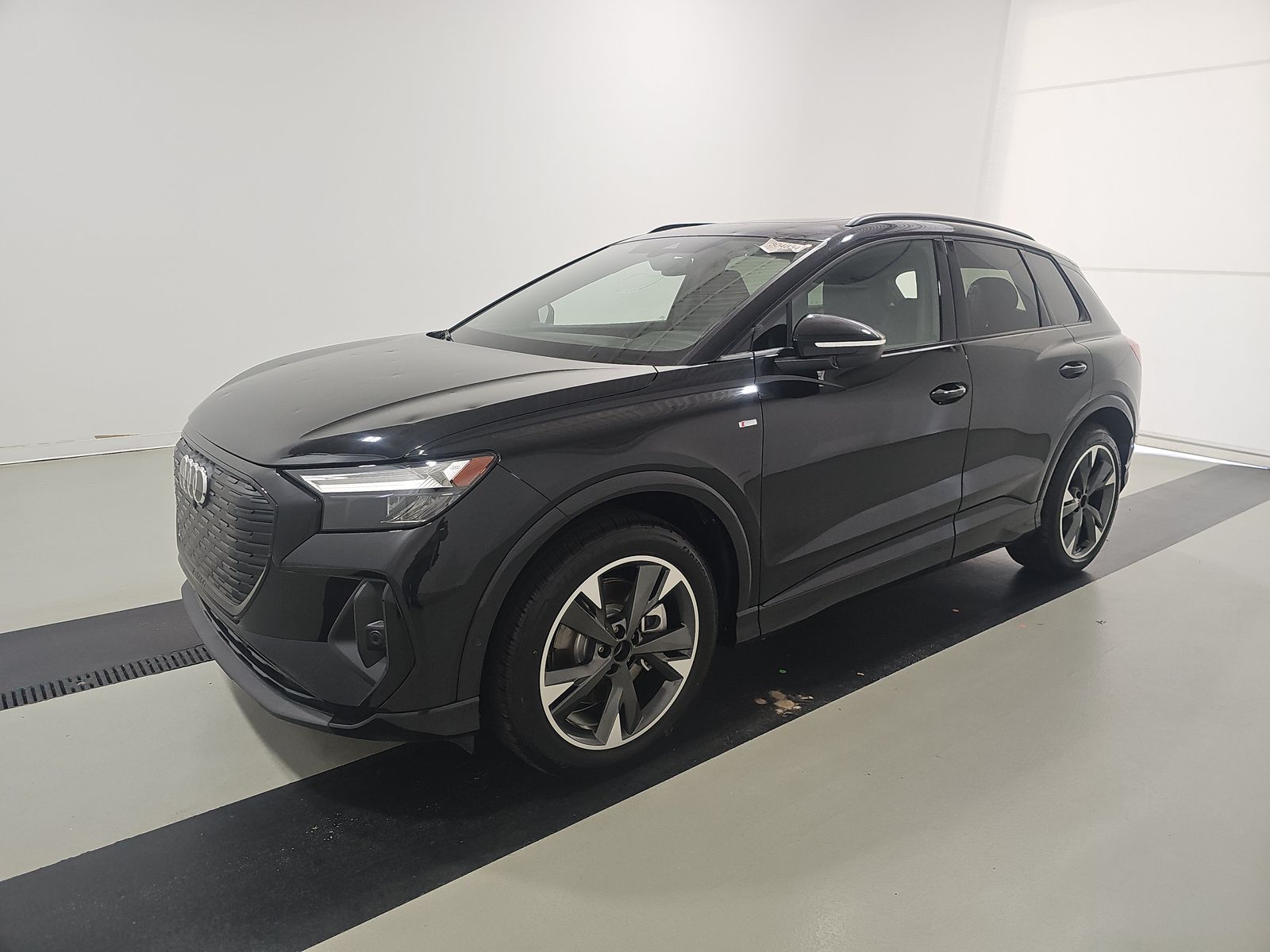 2024 Audi Q4 e-tron Premium Plus 55