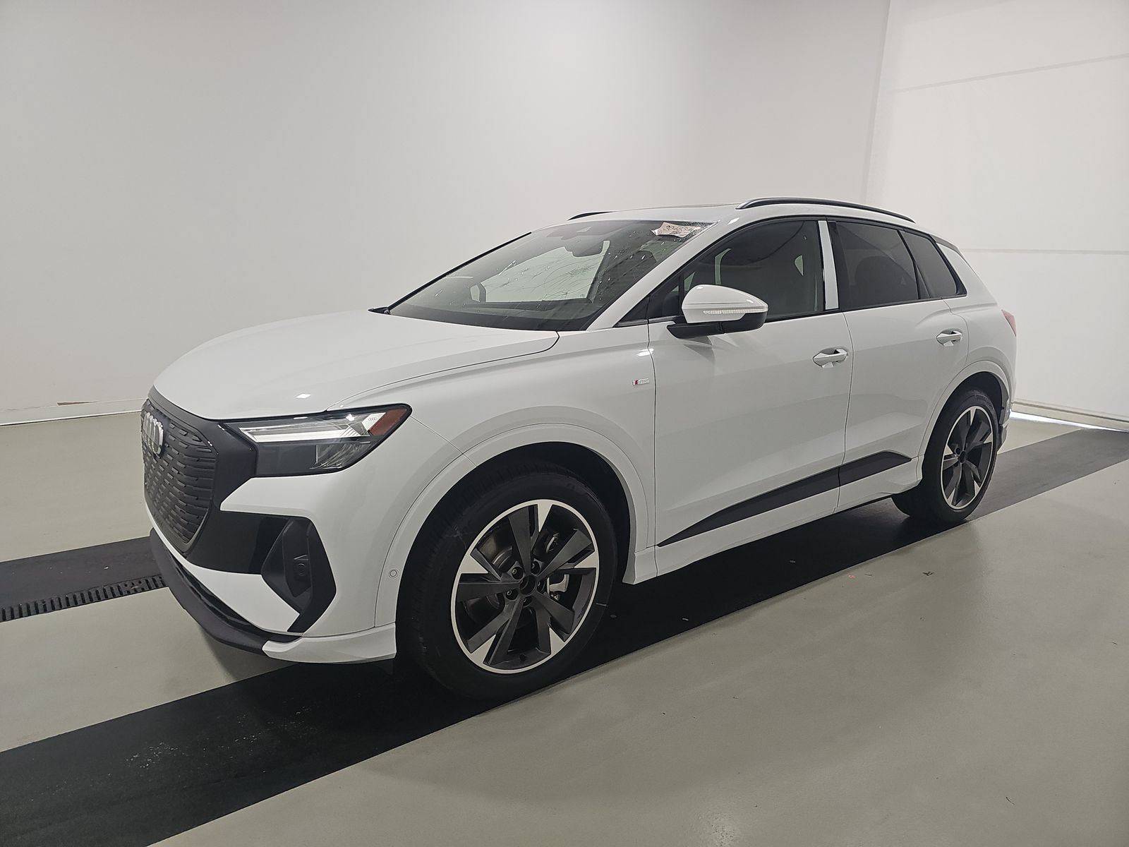 2024 Audi Q4 e-tron Premium Plus 55