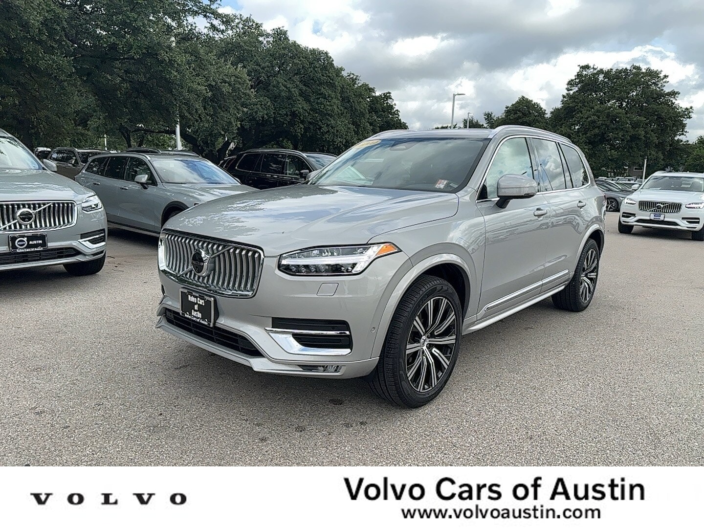 2024 Volvo XC90 B6 Plus Bright Theme 7-Passenger