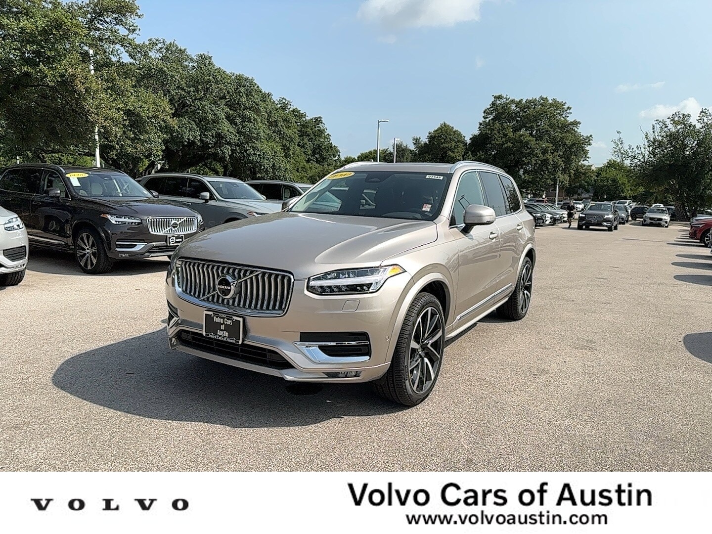 2024 Volvo XC90 B5 Plus Bright Theme 7-Passenger