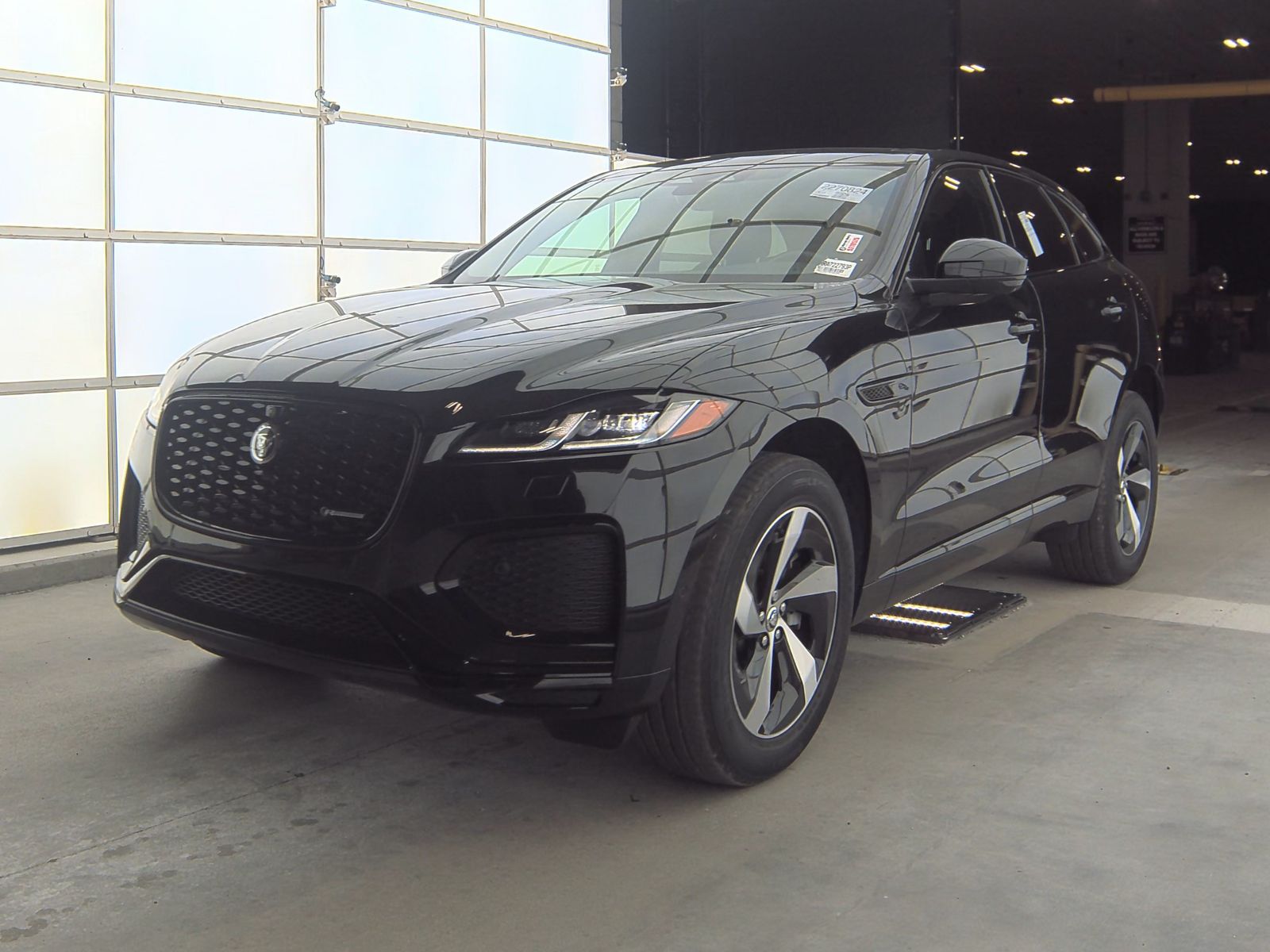 2024 Jaguar F-PACE R-Dynamic S