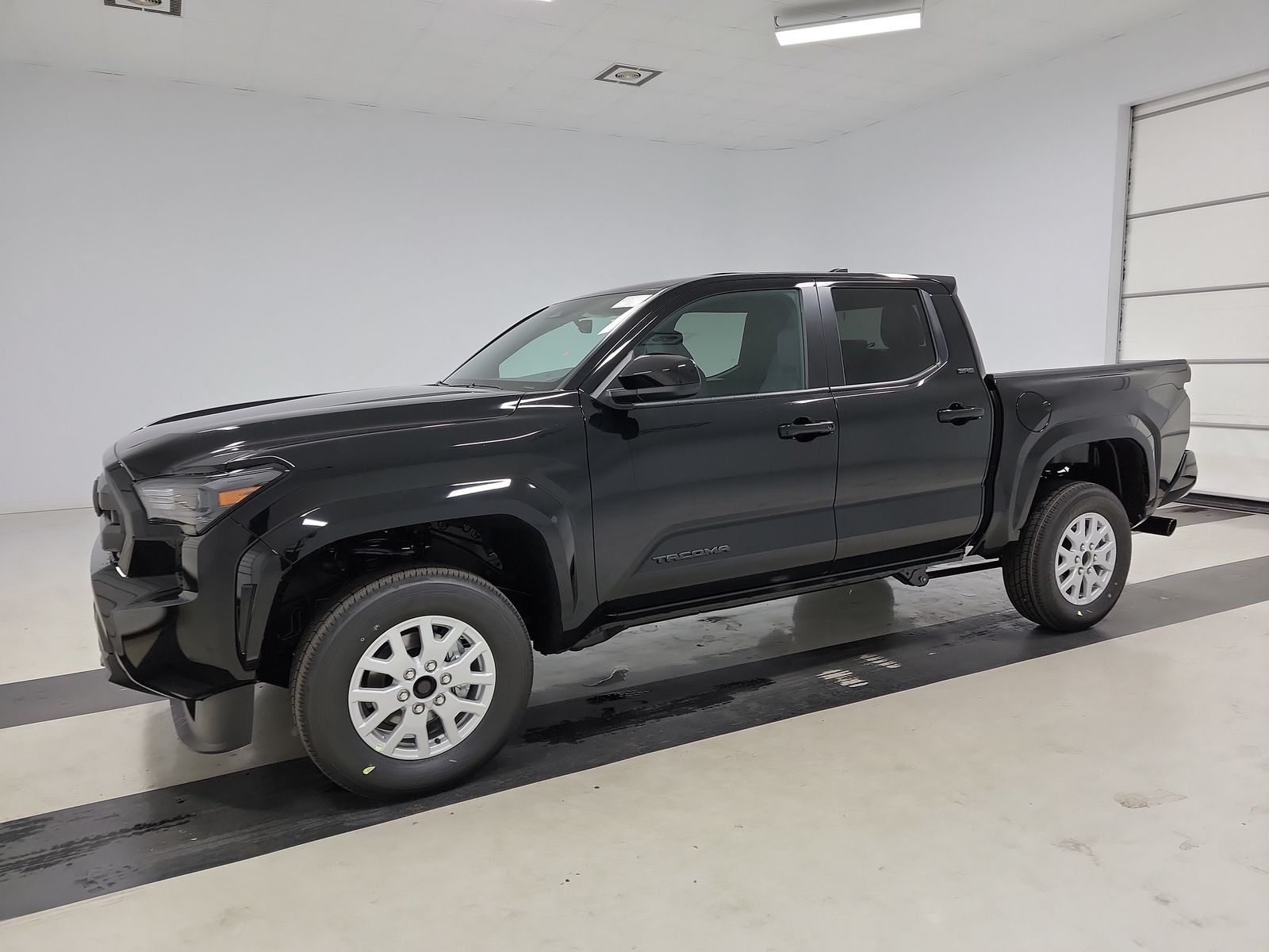 2024 Toyota Tacoma SR5 Crew Cab Short Bed