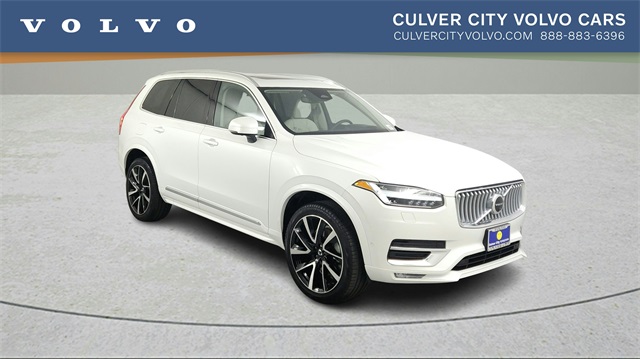 2024 Volvo XC90 B6 Ultimate Bright Theme 7-Passenger