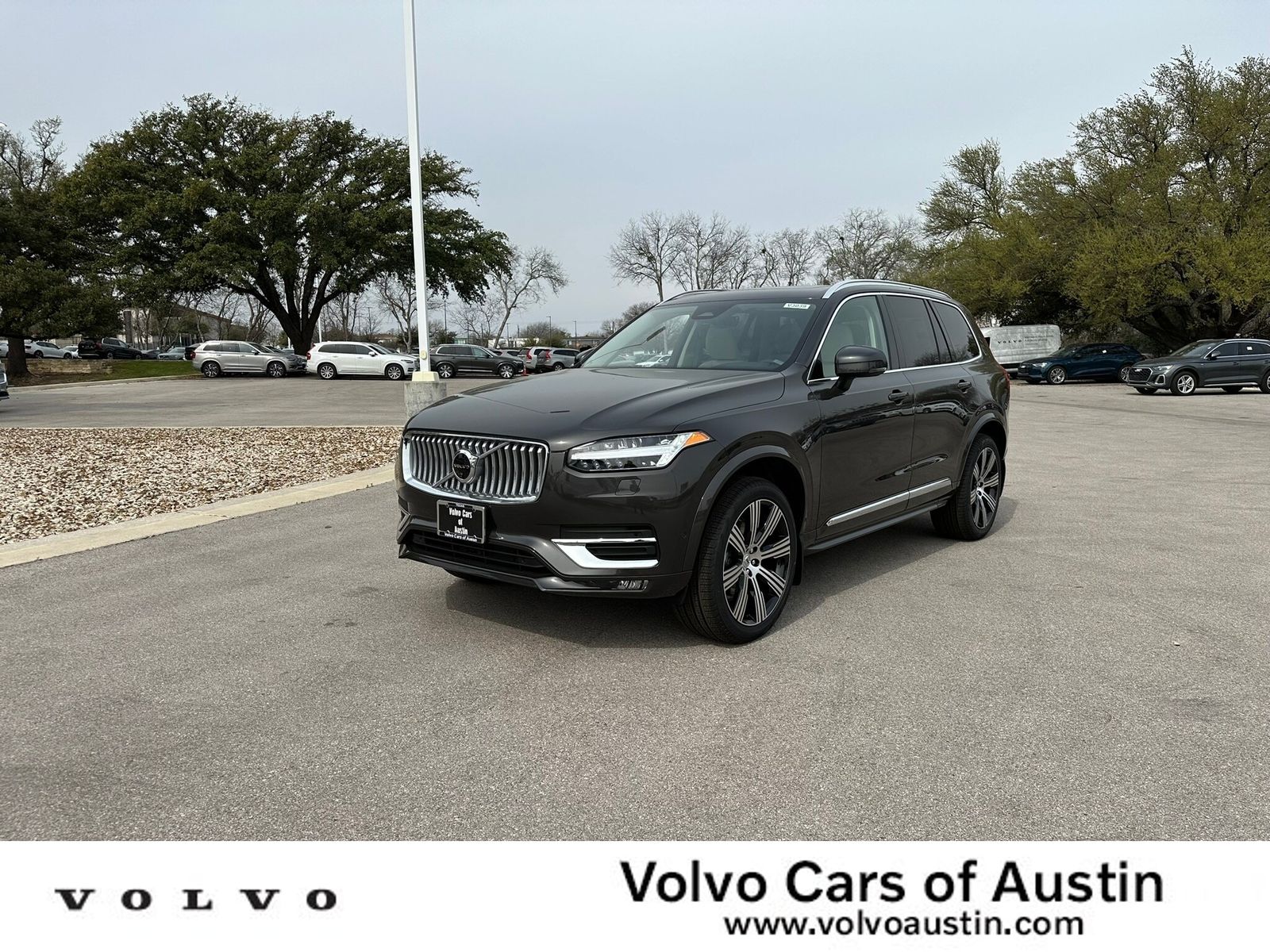2024 Volvo XC90 B5 Plus Bright Theme 7-Passenger