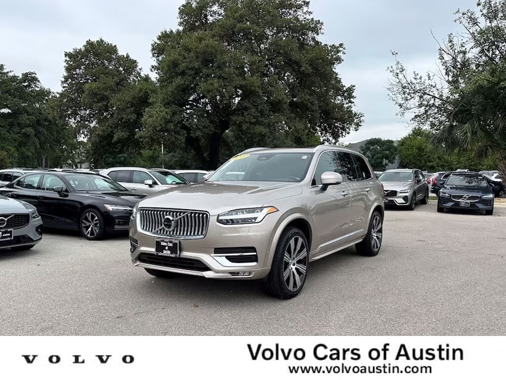2024 Volvo XC90 B6 Plus Bright Theme 7-Passenger